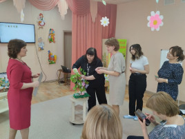 семинар – практикум «Развитие личности дошкольника через художественную литературу и театрализованную деятельность с помощью современных технологий» семинар – практикум «Развитие личности дошкольника через художественную литературу и театрализованную деятельность с помощью современных технологий».